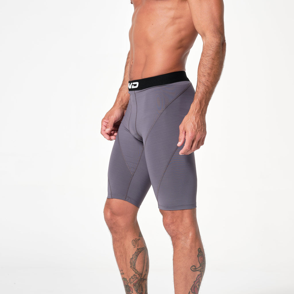 ACTIVE Ax COMPRESSION SHORTS